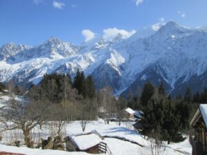 camps enfants montagne alpes le rocher la flatiere