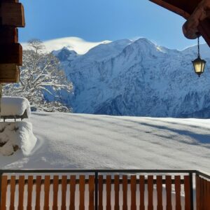 retraite Haute Savoie silence Chamonix -Mont-Blanc Alpes. Retraites spirituelles en silence. Foyer de charité de la Flatière en montagne face au Mont Blanc