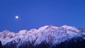 Vue sur la chaîne du Mont-Blanc au Foyer de Charité de la Flatière